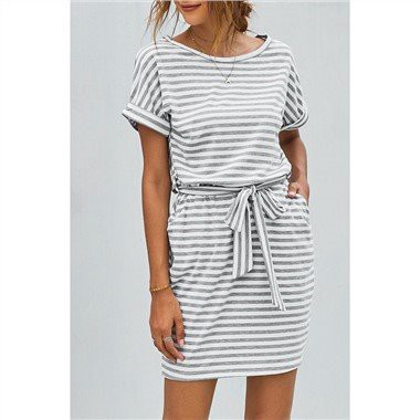 Stripes Pocketed T-kreklu kleita ar jostu